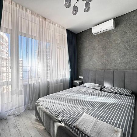 48 Pearl Cozy Apartment Odesa Exterior photo