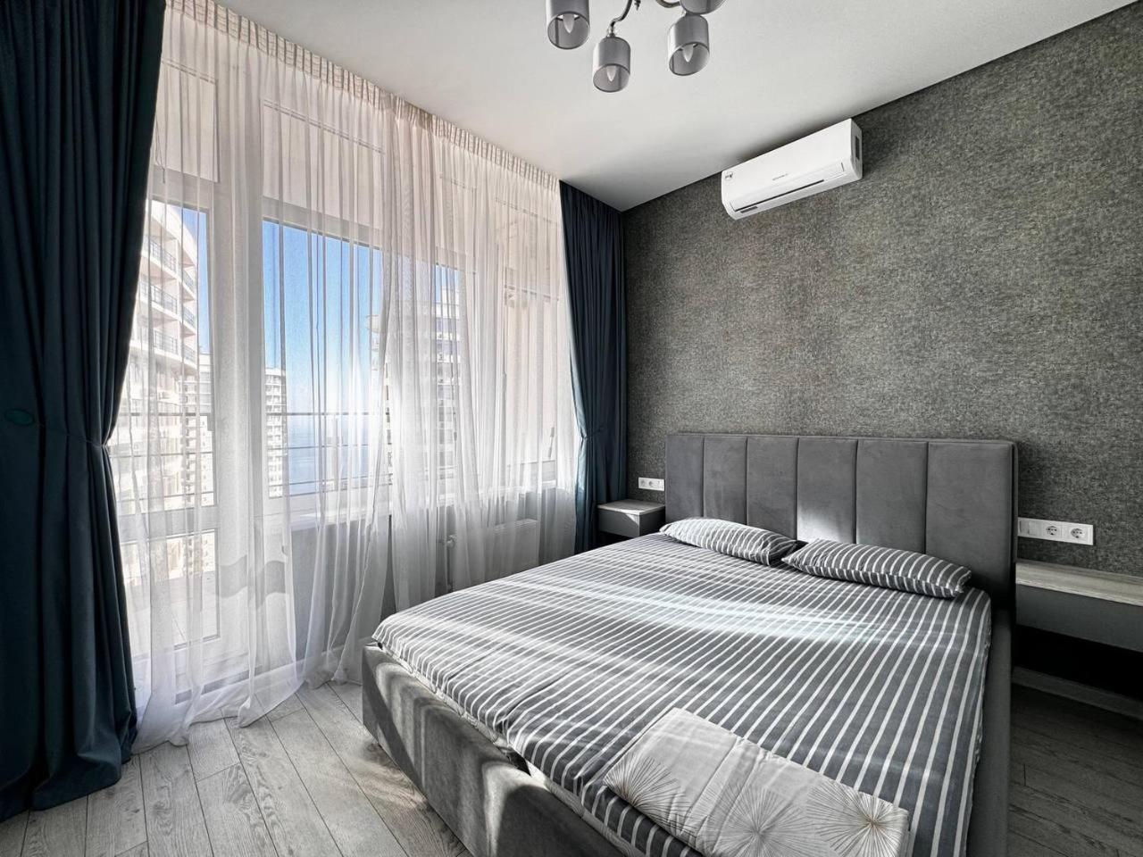 48 Pearl Cozy Apartment Odesa Exterior photo